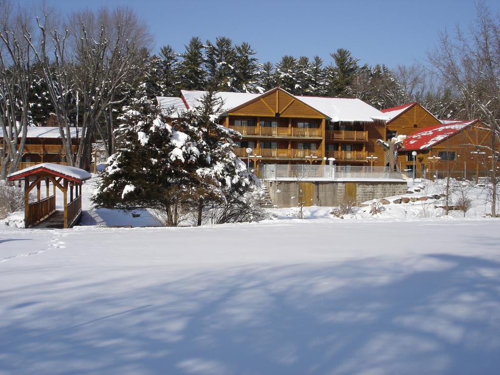 ויסקונסין דלס Meadowbrook Resort מראה חיצוני תמונה